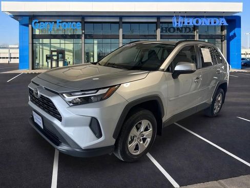 Used 2025 Toyota RAV4 XLE FWD image 4