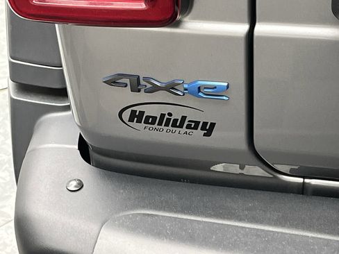 Used 2021 Jeep Wrangler Unlimited Rubicon 4xe w/ Steel Bumper Group image 31