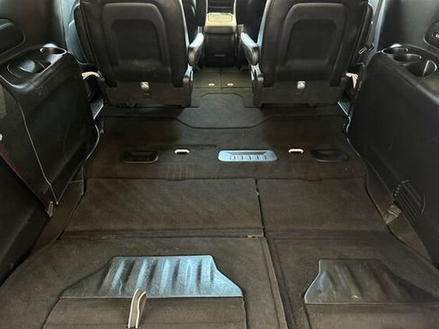 Certified 2025 Chrysler Pacifica Limited FWD image 13