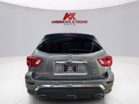 Used 2019 Nissan Pathfinder SV image 5