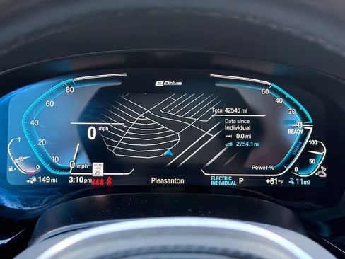 Used 2023 BMW 530e w/ M Sport Package image 34