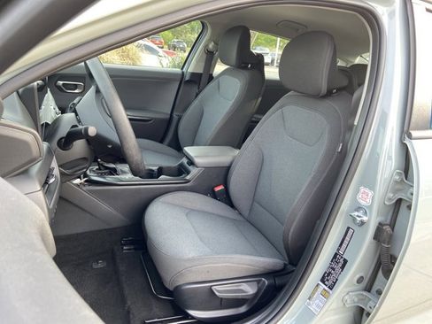 Used 2025 Kia K4 LXS image 18