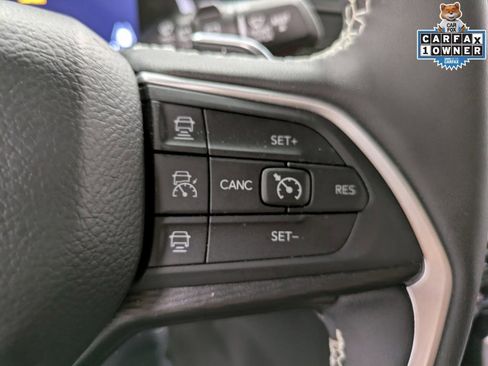 Used 2024 Jeep Grand Cherokee L Altitude image 20