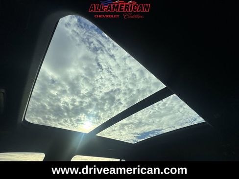 Used 2023 GMC Yukon XL SLT w/ SLT Luxury Package image 19