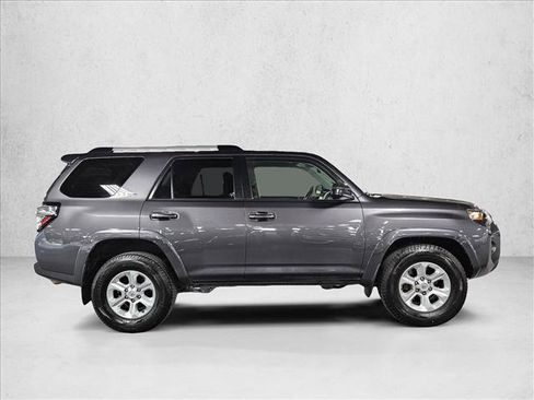 Used 2022 Toyota 4Runner SR5 image 4