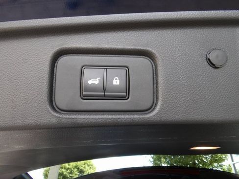 Certified 2023 Nissan Pathfinder SL w/ Black Appearance Package image 12