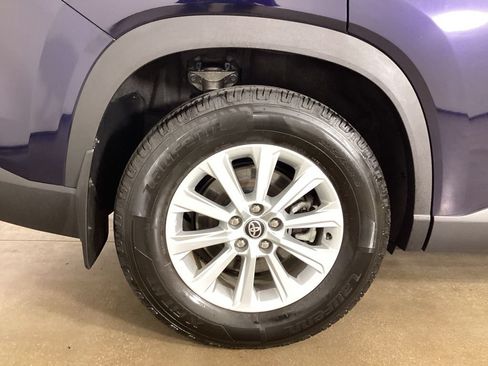 Used 2024 Toyota Grand Highlander AWD image 30