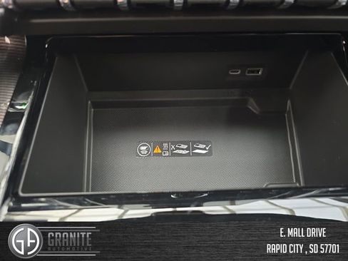 New 2026 GMC Yukon XL Elevation w/ Elevation Premium Package AWD/4WD image 36