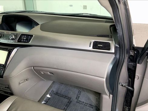 Used 2016 Honda Odyssey Touring image 19