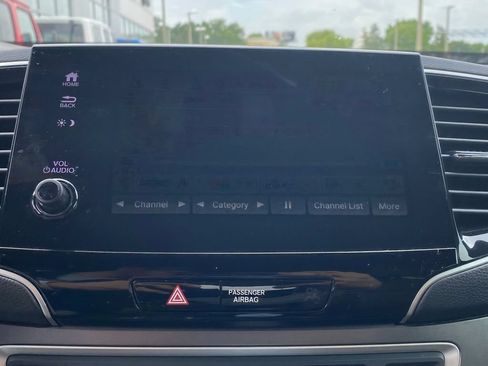 Used 2025 Honda Passport EX-L image 21