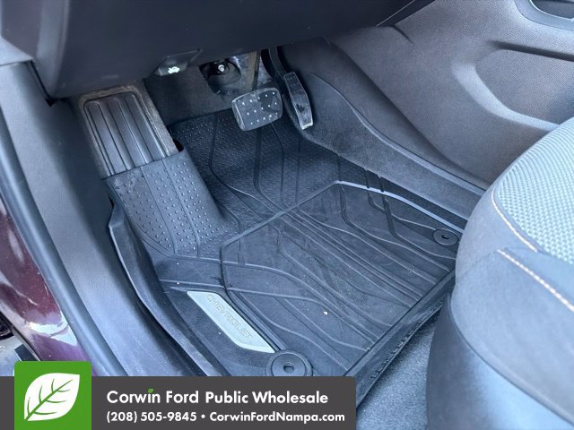 Used 2019 Chevrolet Traverse LT w/ LPO, Blackout Package AWD/4WD image 26