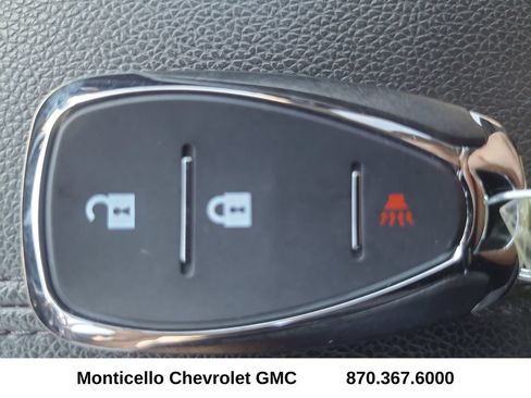 Used 2024 GMC Terrain SLE w/ Driver Convenience Package FWD image 31