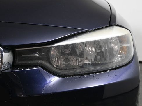 Used 2014 BMW 320i xDrive Sedan image 11