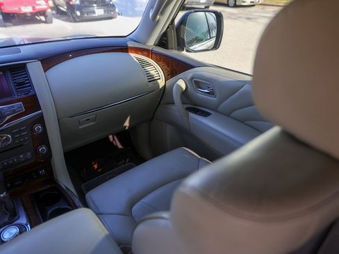 Used 2017 INFINITI QX80 4WD w/ Deluxe Technology Package image 31