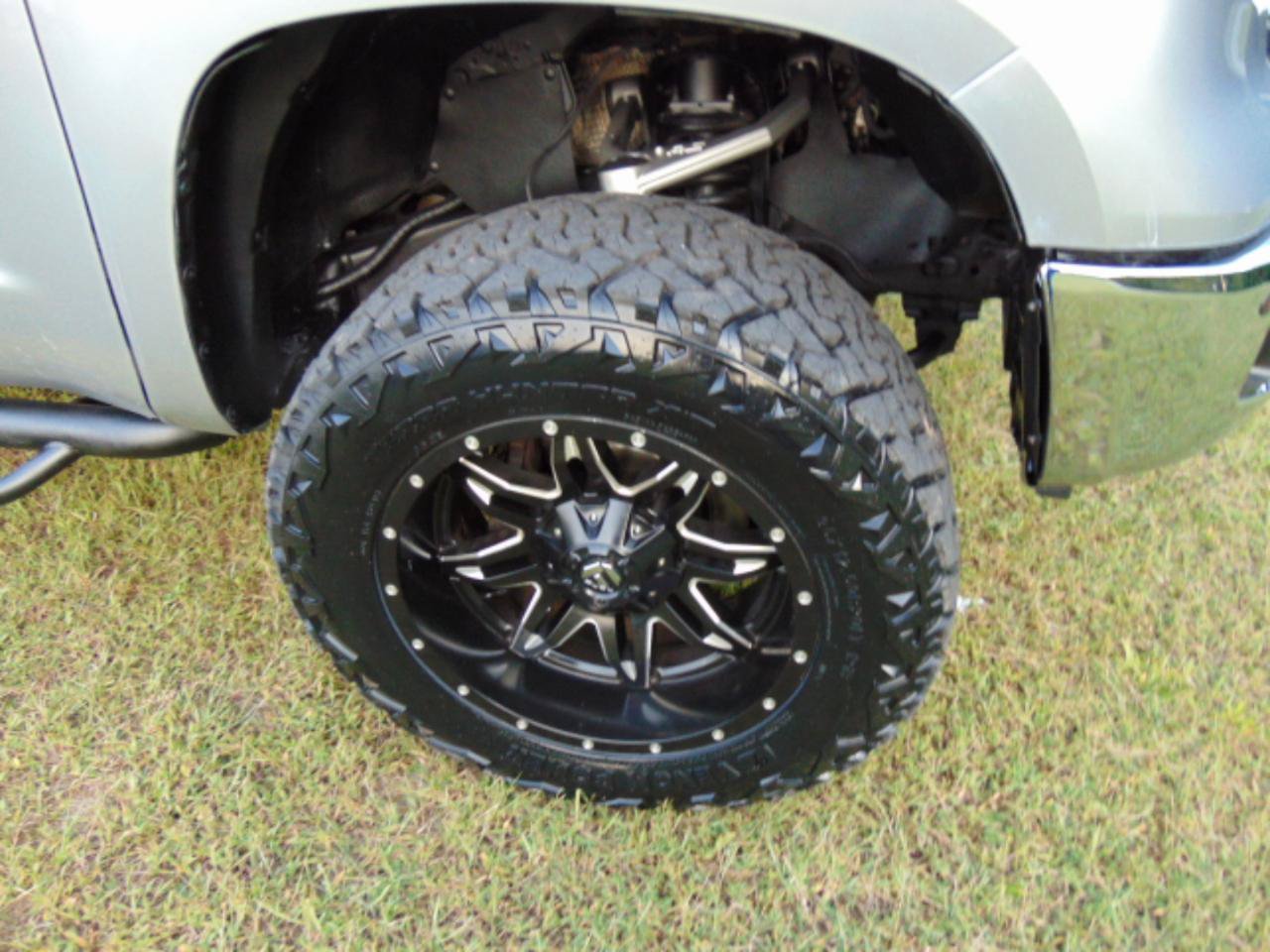 Used 2016 Toyota Tundra SR5 w/ SR5 Upgrade Package AWD/4WD image 9