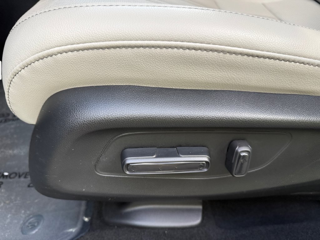 Used 2024 Honda HR-V EX-L image 16