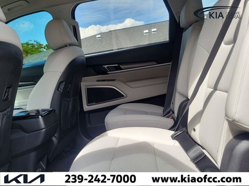 Certified 2023 Kia Telluride S FWD image 12