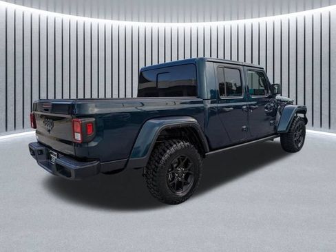 Used 2025 Jeep Gladiator Sport AWD/4WD image 4