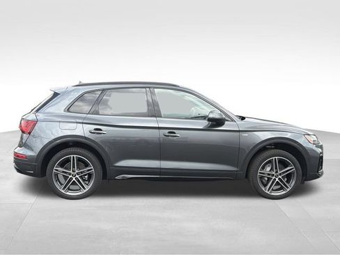Used 2023 Audi Q5 e Premium Plus w/ Premium Plus Package AWD/4WD image 9