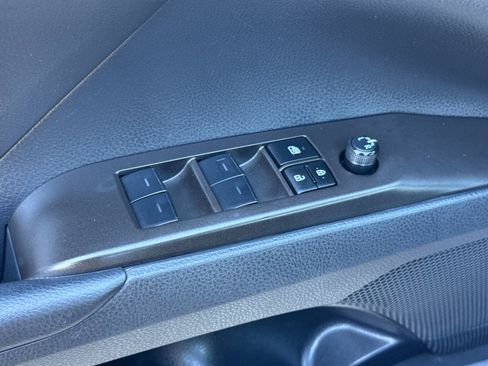 Used 2024 Toyota Camry SE image 11