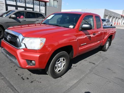 Used 2015 Toyota Tacoma PreRunner image 3