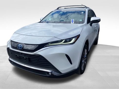 Used 2023 Toyota Venza Limited image 5