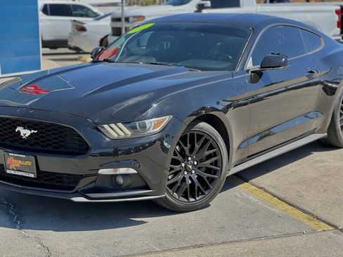 Used 2016 Ford Mustang Coupe image 7
