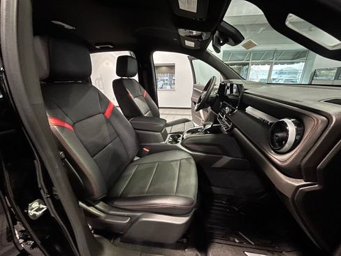 Used 2023 Chevrolet Colorado Z71 w/ Z71 Convenience Package 2 image 13