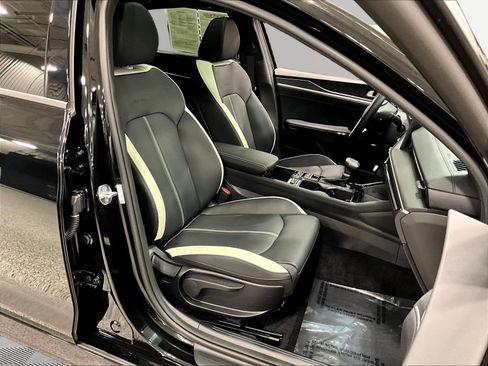 Used 2025 Kia K5 GT-Line w/ GT-Line Premium Package FWD image 29