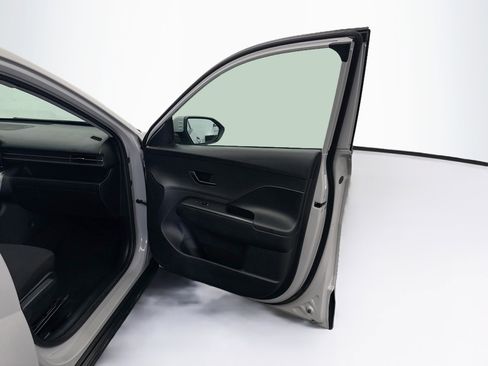 Used 2025 Hyundai Kona SEL FWD image 31