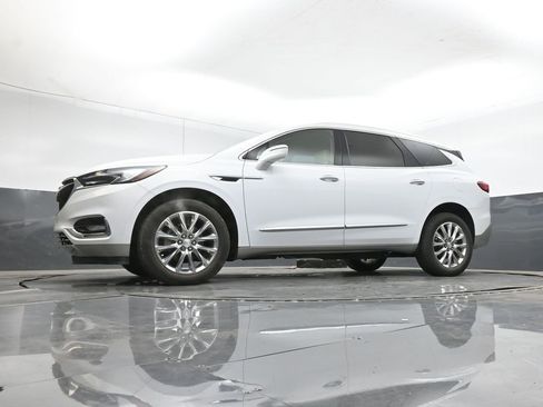 Used 2020 Buick Enclave Essence w/ Sound and Sites Package image 41