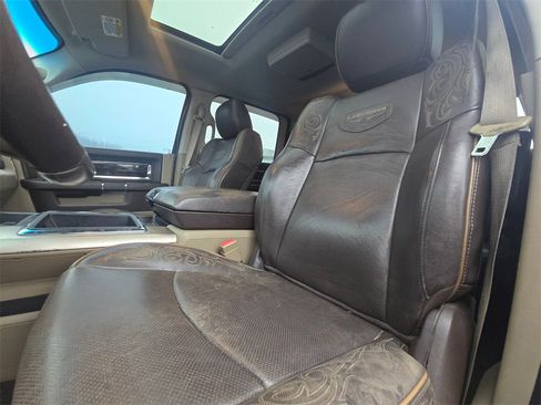 Used 2012 RAM 3500 Laramie Longhorn w/ Max Tow Pkg image 17