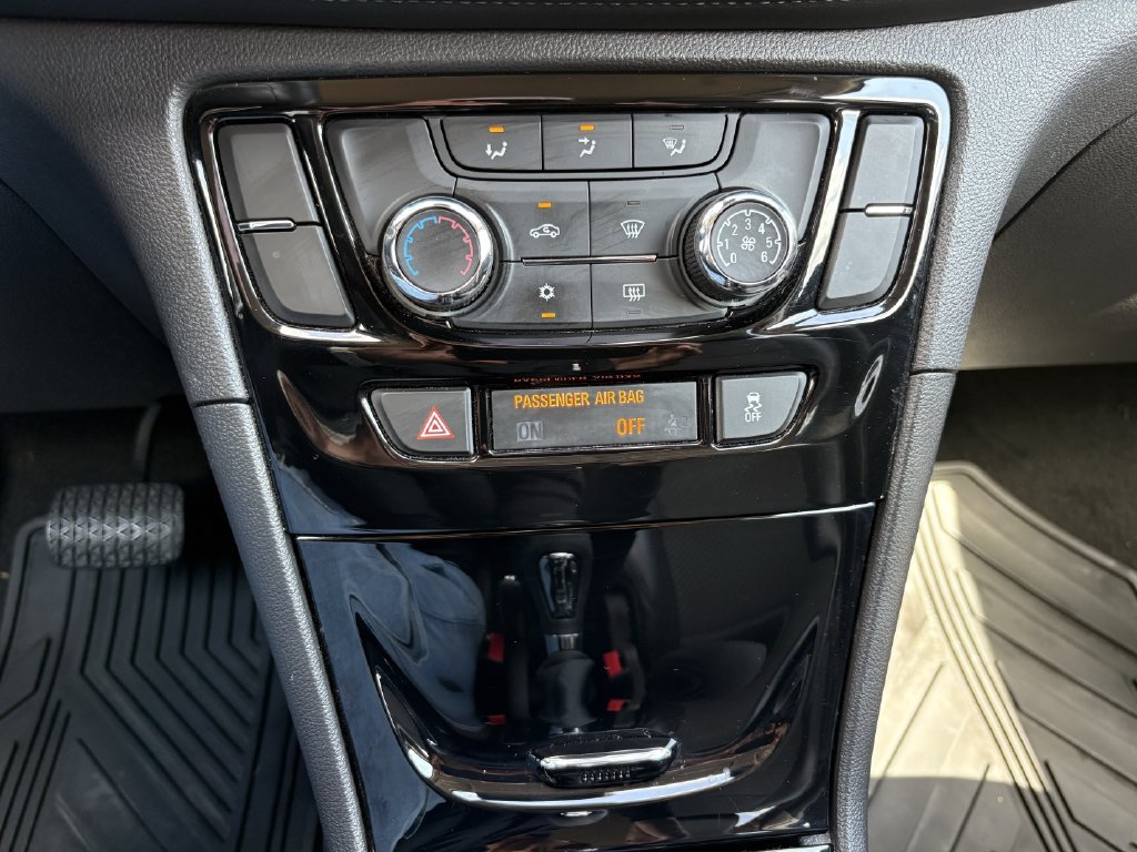 Used 2019 Buick Encore Preferred FWD image 19