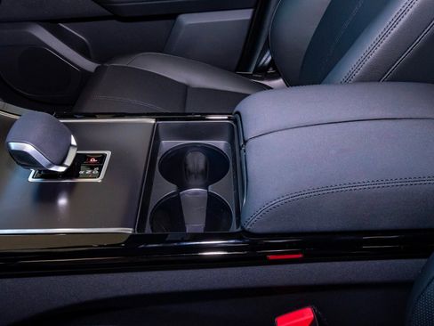 New 2026 Land Rover Range Rover Velar Dynamic SE image 28