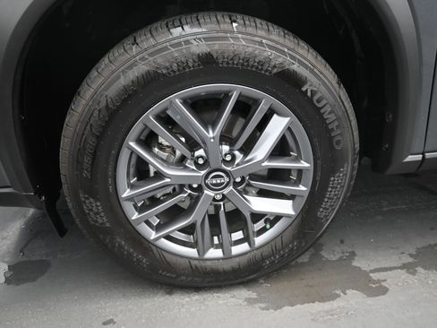 Certified 2025 Nissan Rogue S image 9