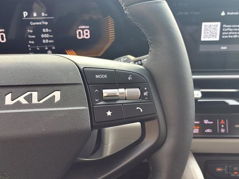 New 2026 Kia Sportage EX image 24