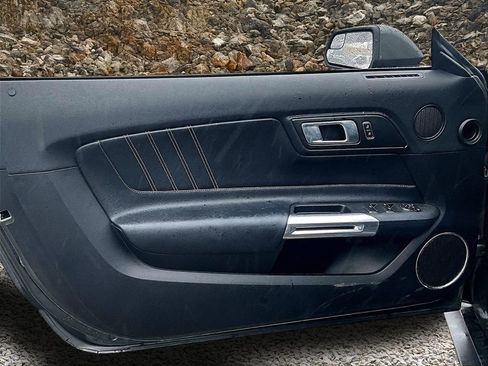 Used 2018 Ford Mustang Premium image 20