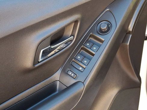 Certified 2019 Chevrolet Trax LT w/ LT Convenience Package image 27