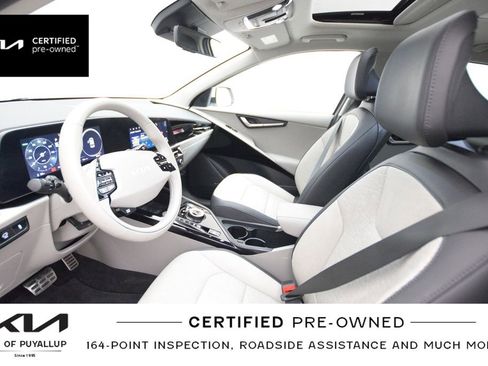Certified 2023 Kia Niro Wave w/ Wave Preserve Package image 11