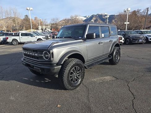 New 2025 Ford Bronco 4-Door image 2