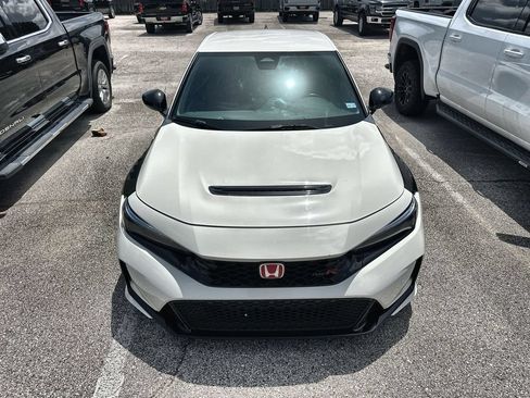 Used 2024 Honda Civic Type R image 11
