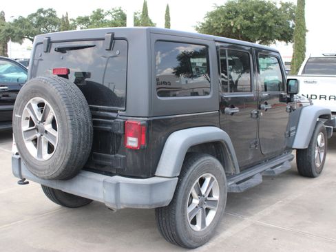 Used 2017 Jeep Wrangler Unlimited Sport w/ Quick Order Package 24S AWD/4WD image 9