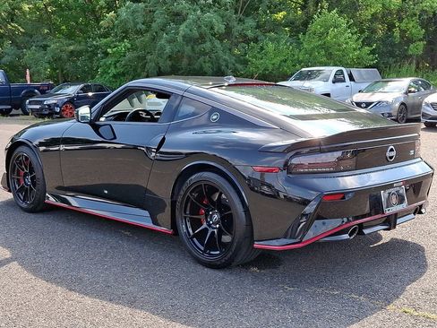 Certified 2024 Nissan Z NISMO w/ Floor Mat Package RWD image 4