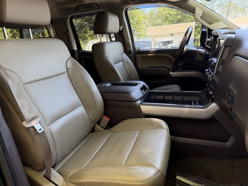Used 2015 Chevrolet Silverado 2500 LTZ AWD/4WD image 17