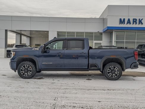 Used 2022 GMC Sierra 2500 AT4 w/ AT4 Preferred Package image 9