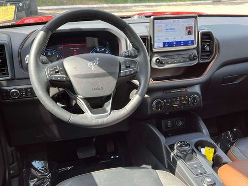 Used 2023 Ford Bronco Sport Outer Banks w/ Tech Package AWD/4WD image 14