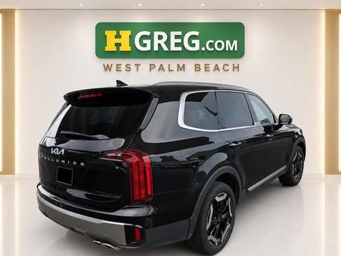 Used 2025 Kia Telluride S FWD image 6