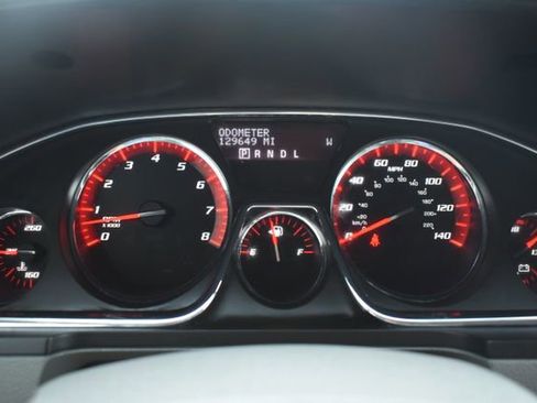 Used 2015 GMC Acadia SLE image 21