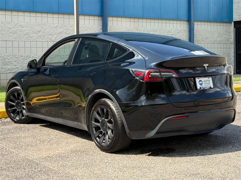 Used 2022 Tesla Model Y Long Range AWD/4WD image 7