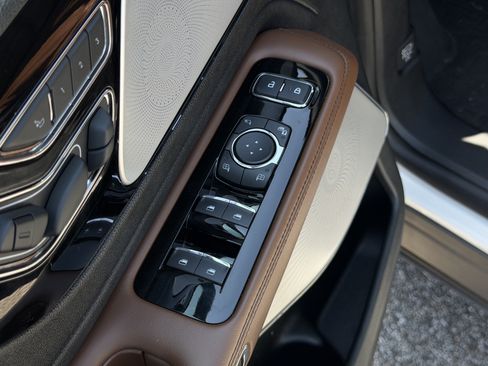 Used 2021 Lincoln Aviator Grand Touring w/ Equipment Group 302A AWD/4WD image 15